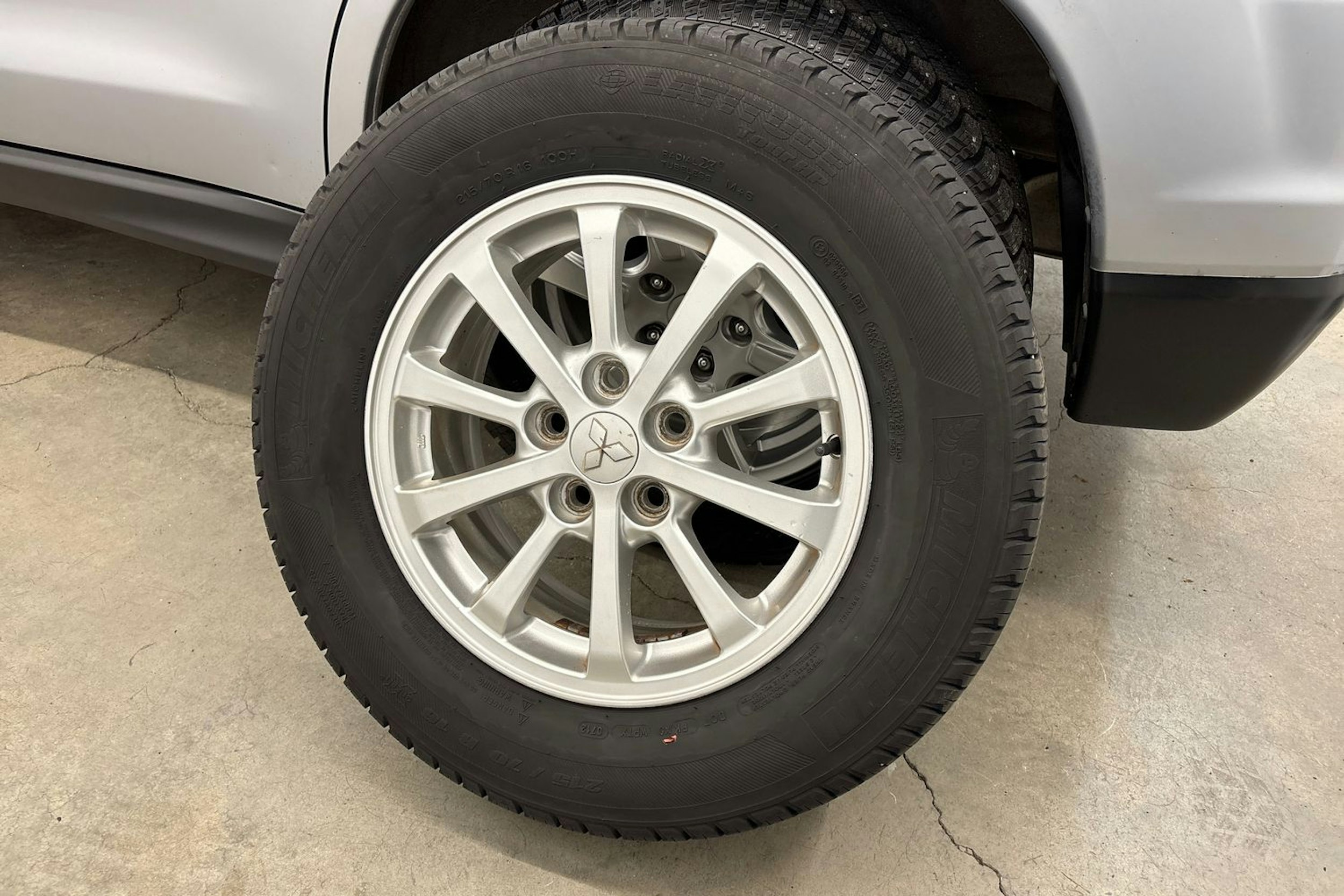 met. harmaa Mitsubishi ASX 2012 kuva 13.