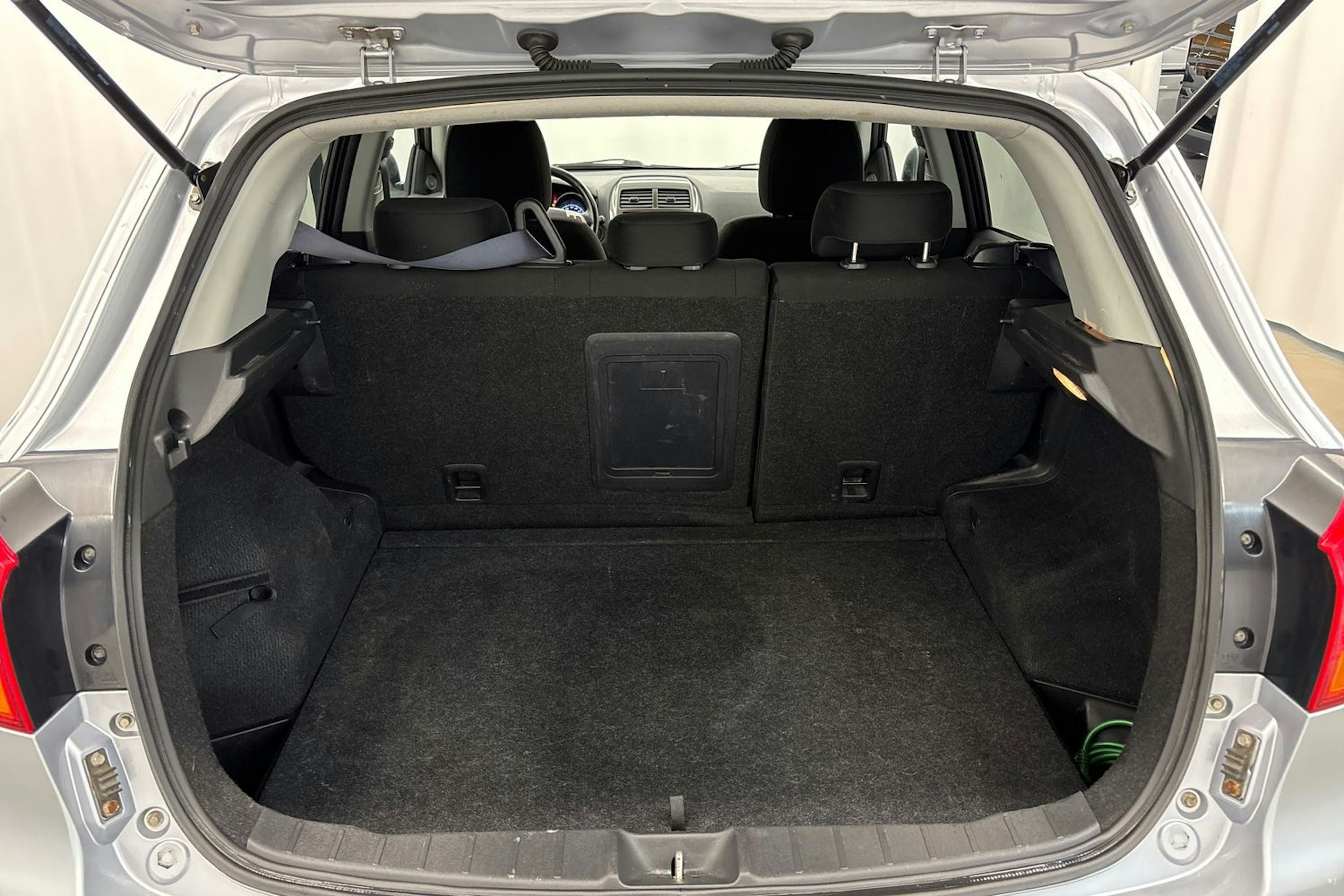 met. harmaa Mitsubishi ASX 2012 kuva 15.