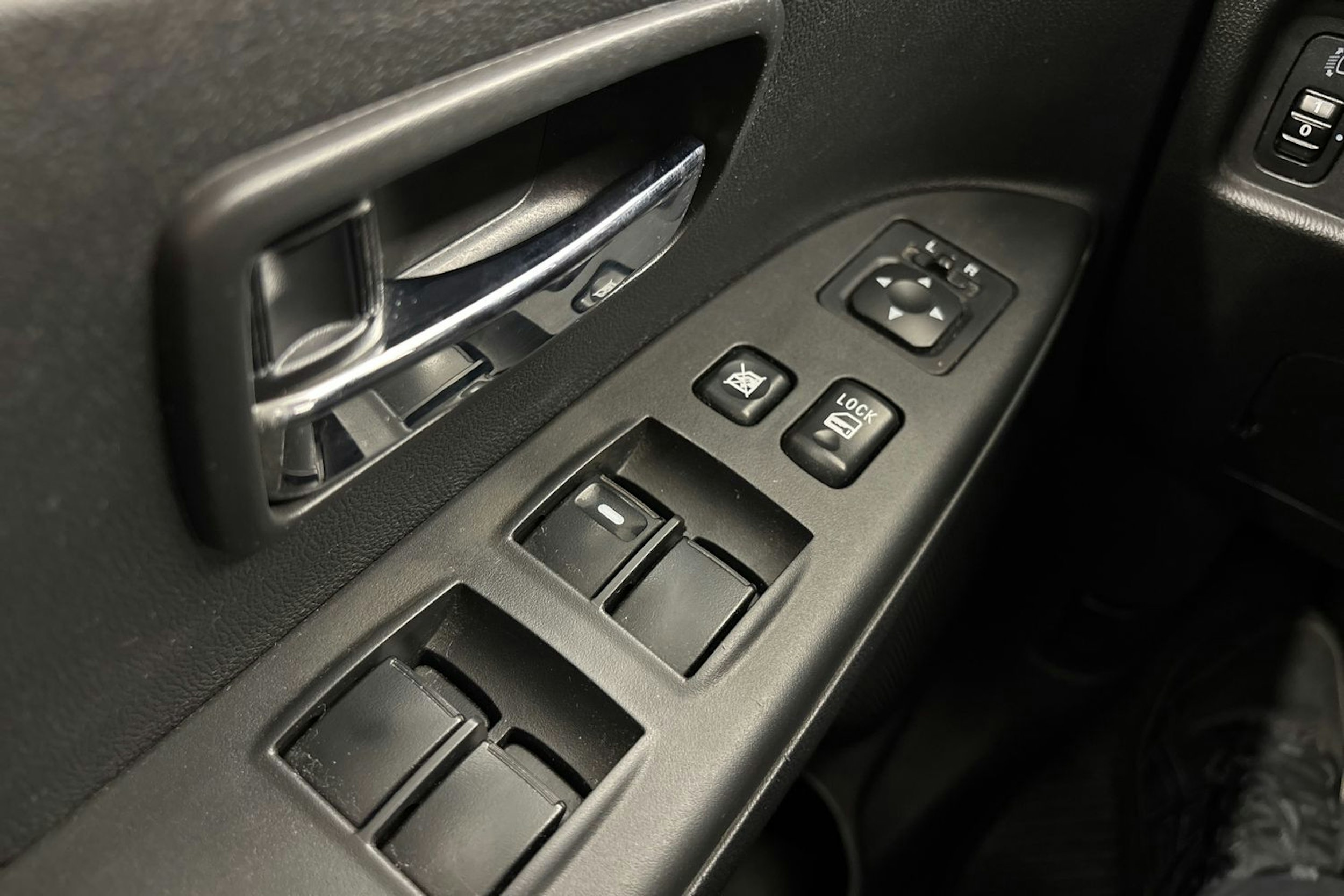 met. harmaa Mitsubishi ASX 2012 kuva 16.