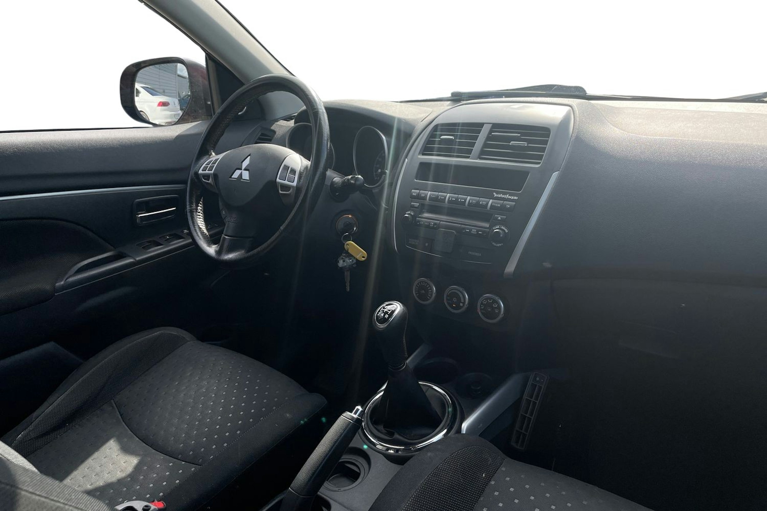 met. punainen Mitsubishi ASX 2012 kuva 3.
