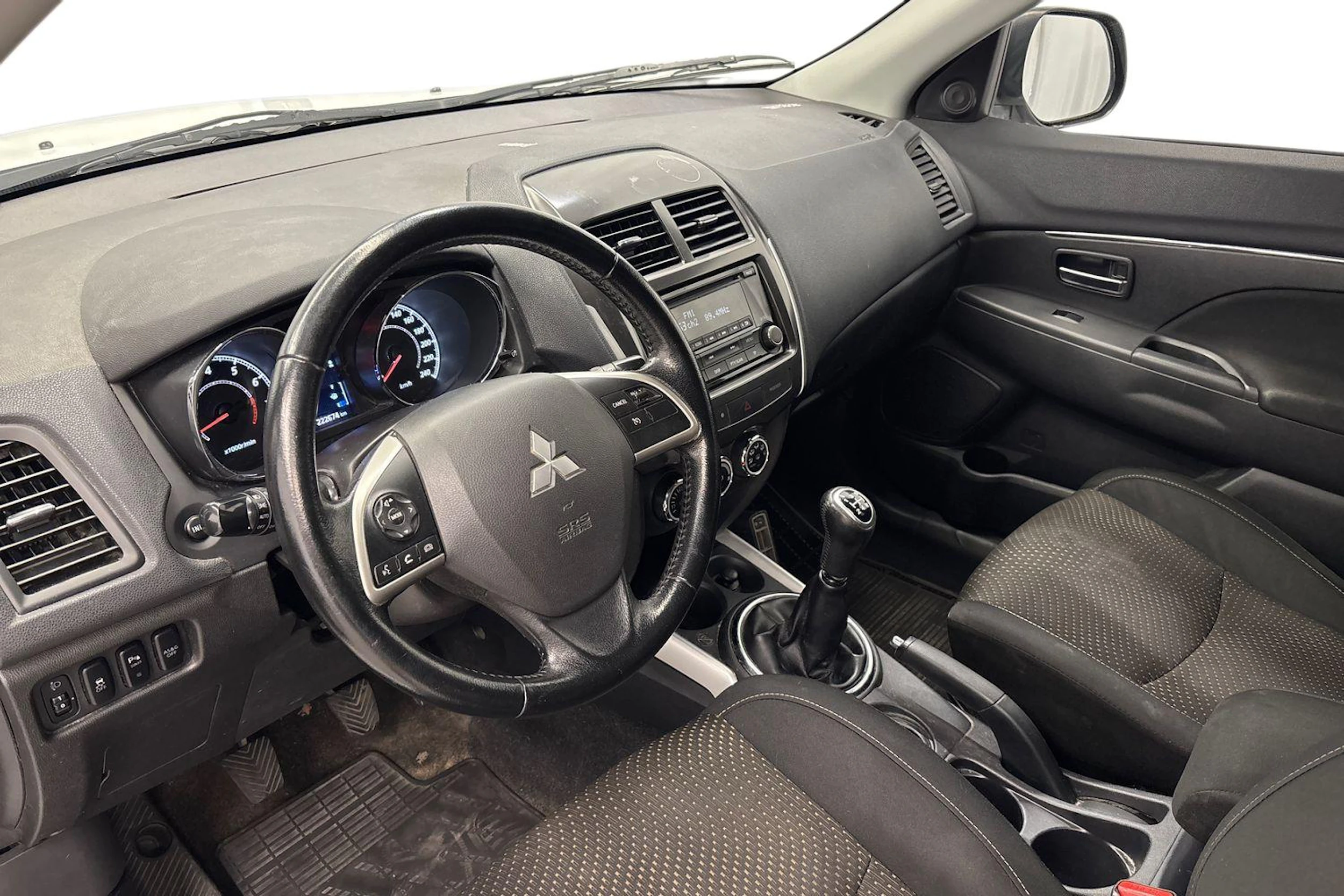 valkoinen Mitsubishi ASX 2013 kuva 6.