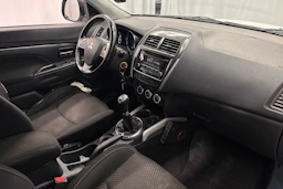 valkoinen Mitsubishi ASX 2013 kuva 11.
