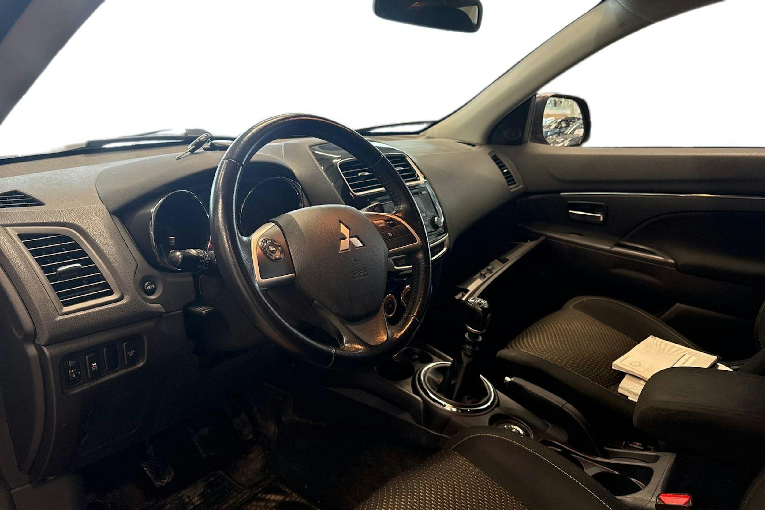 met. punainen Mitsubishi ASX 2014 kuva 3.