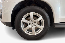 valkoinen Mitsubishi ASX 2014 kuva 11.