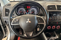 valkoinen Mitsubishi ASX 2014 kuva 15.