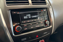 valkoinen Mitsubishi ASX 2014 kuva 19.