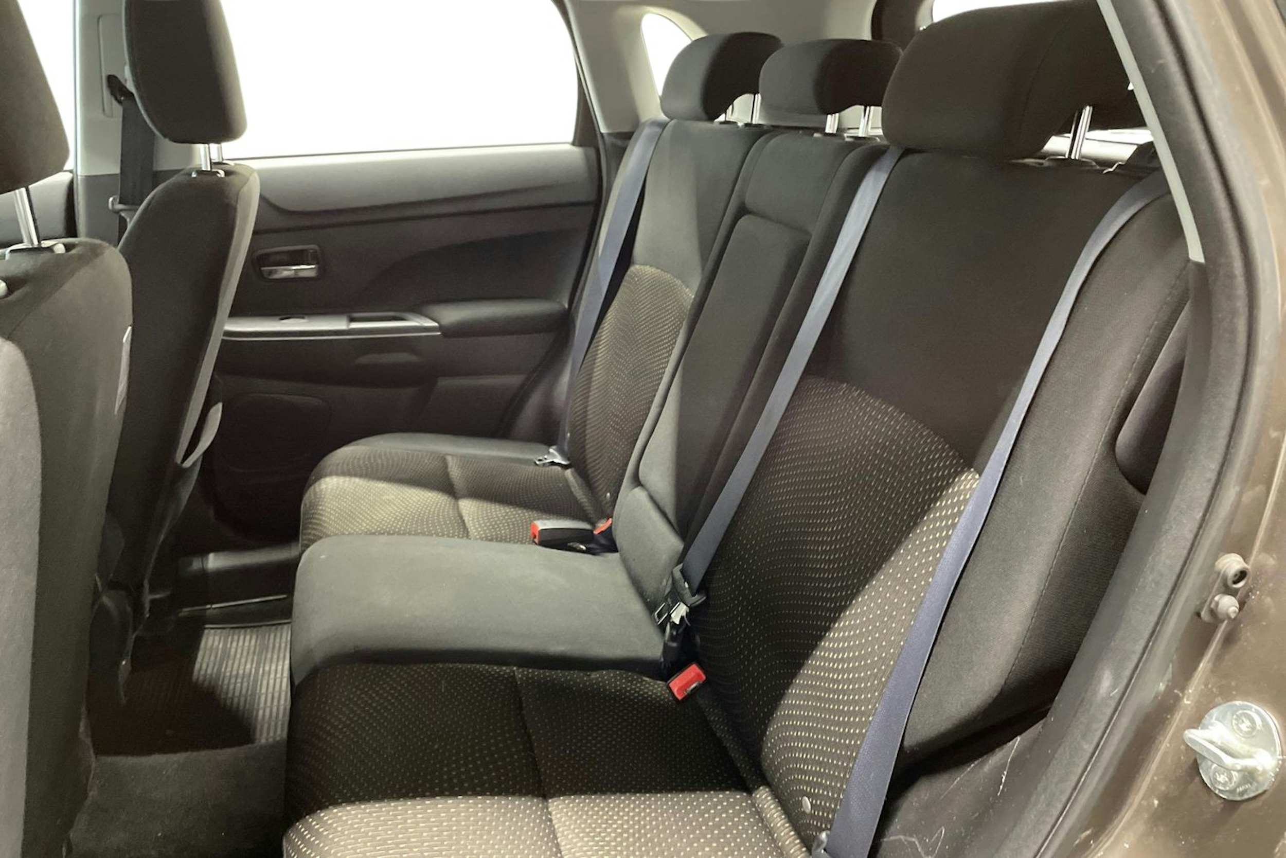ruskea (beige) Mitsubishi ASX 2014 kuva 10.