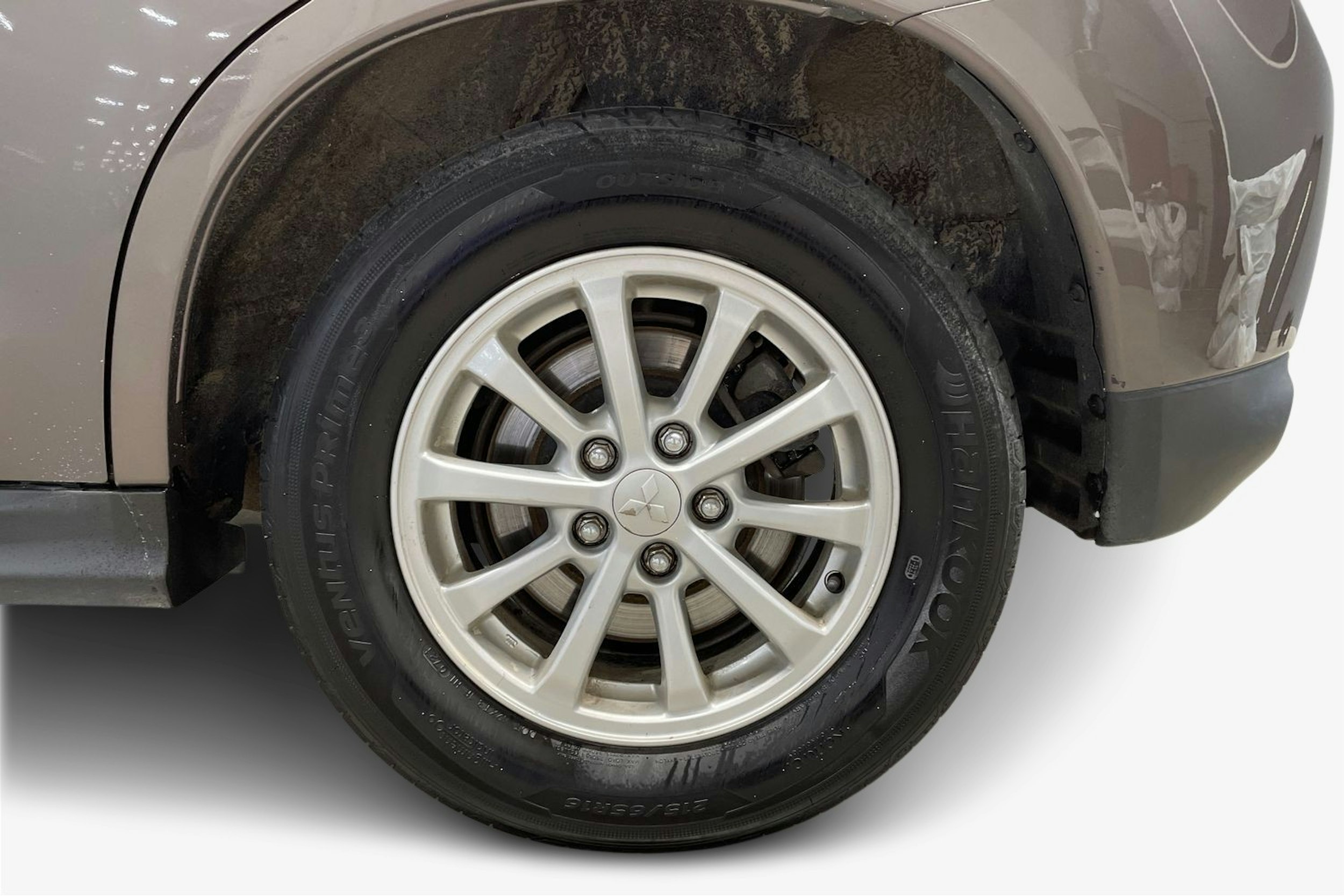 ruskea (beige) Mitsubishi ASX 2014 kuva 11.