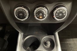 ruskea (beige) Mitsubishi ASX 2014 kuva 17.