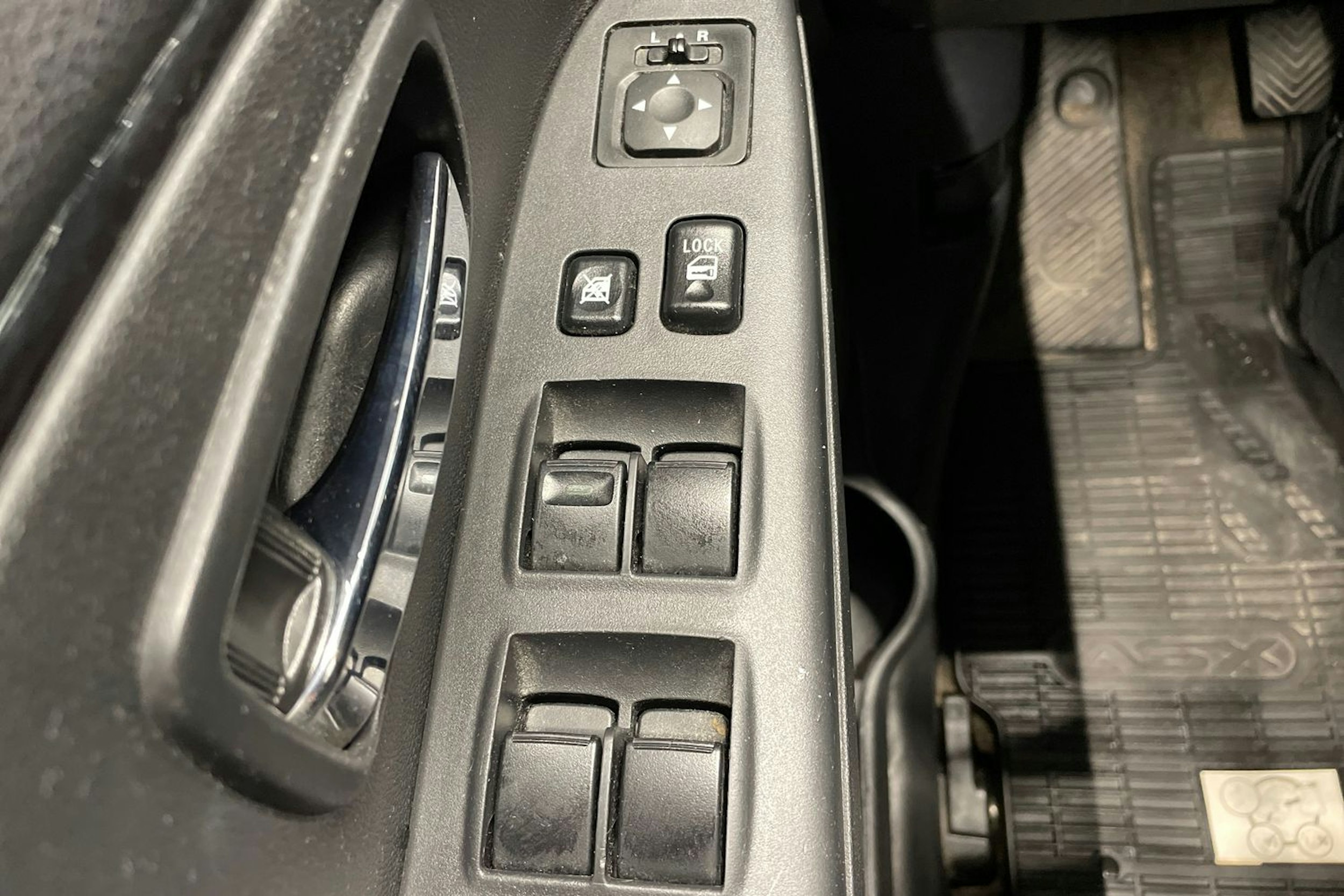 ruskea (beige) Mitsubishi ASX 2014 kuva 21.