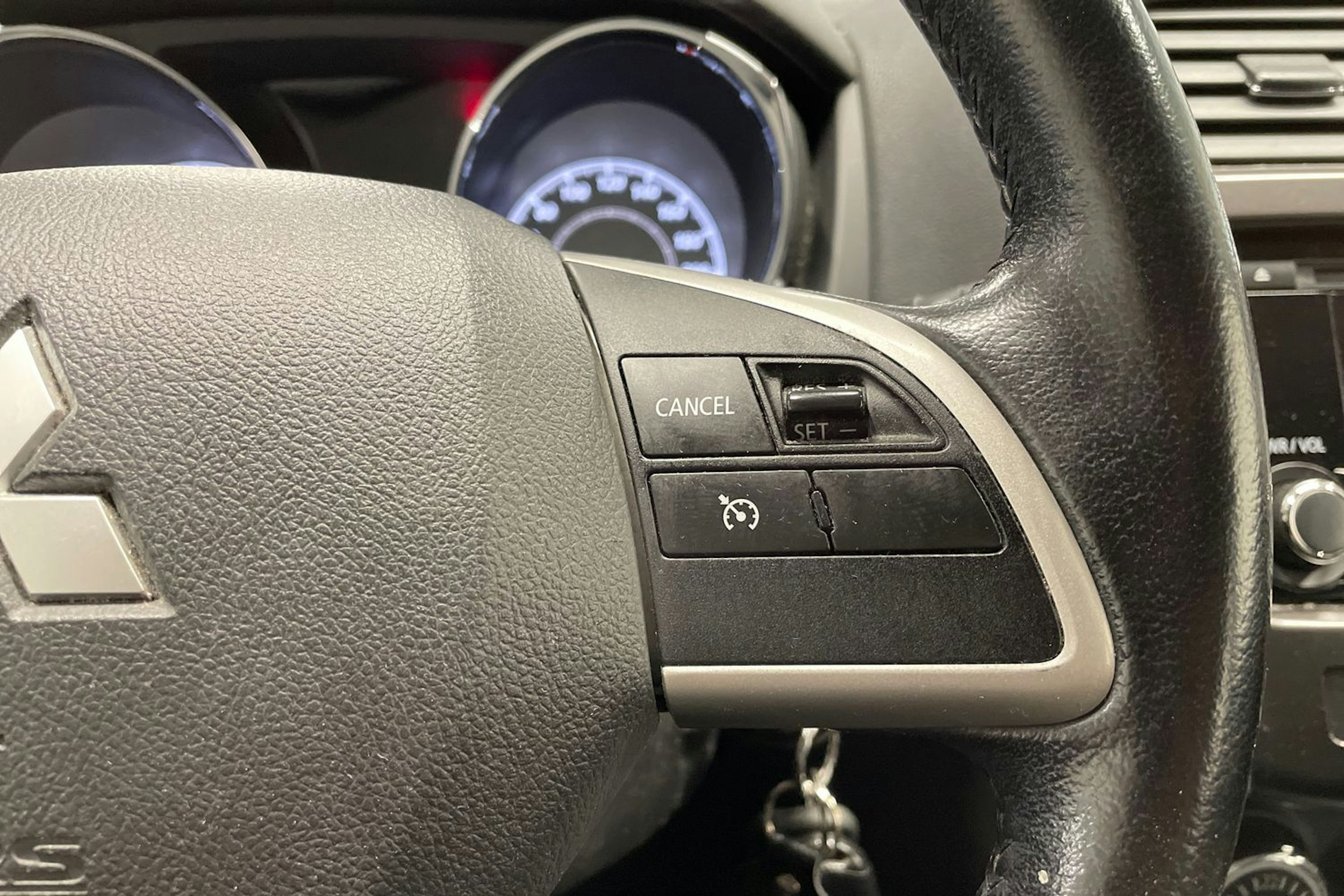 ruskea (beige) Mitsubishi ASX 2014 kuva 23.