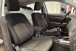 ruskea (beige) Mitsubishi ASX 2014 kuva 24.
