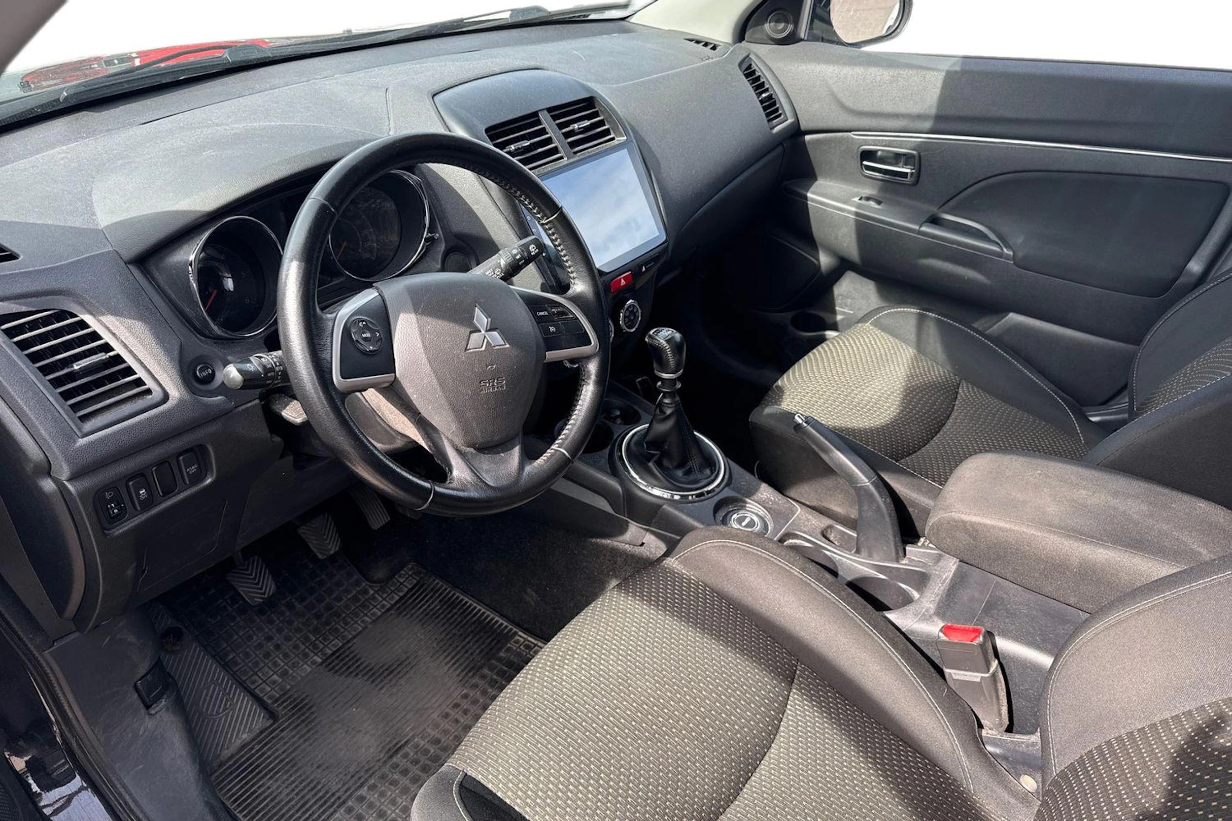 musta Mitsubishi ASX 2014 kuva 3.