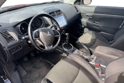 musta Mitsubishi ASX 2014 kuva 3.