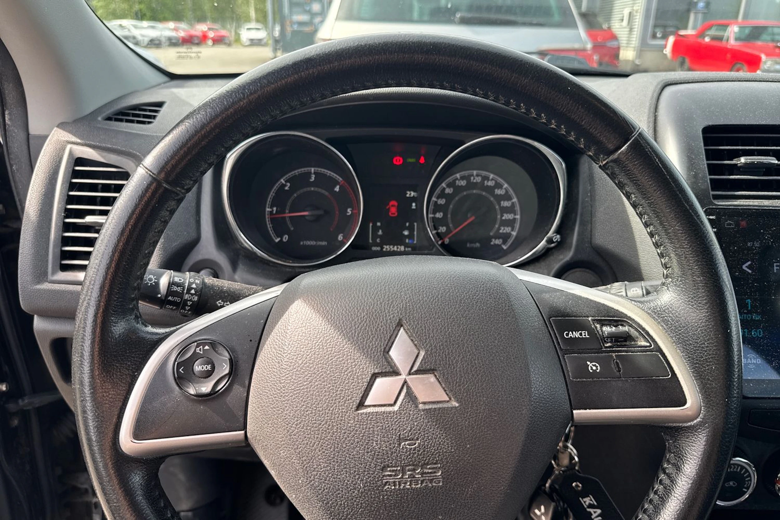 musta Mitsubishi ASX 2014 kuva 5.