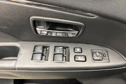 musta Mitsubishi ASX 2015 kuva 15.