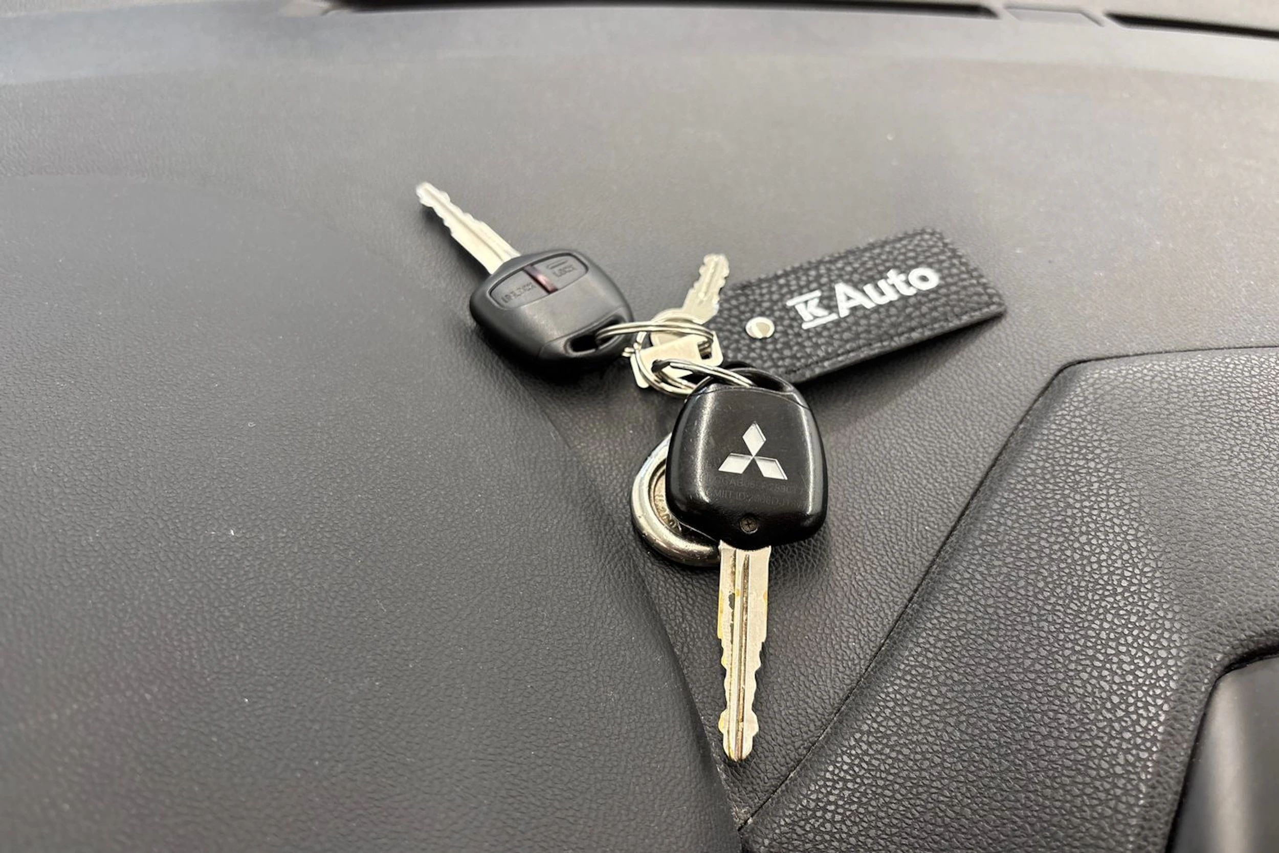 musta Mitsubishi ASX 2015 kuva 16.