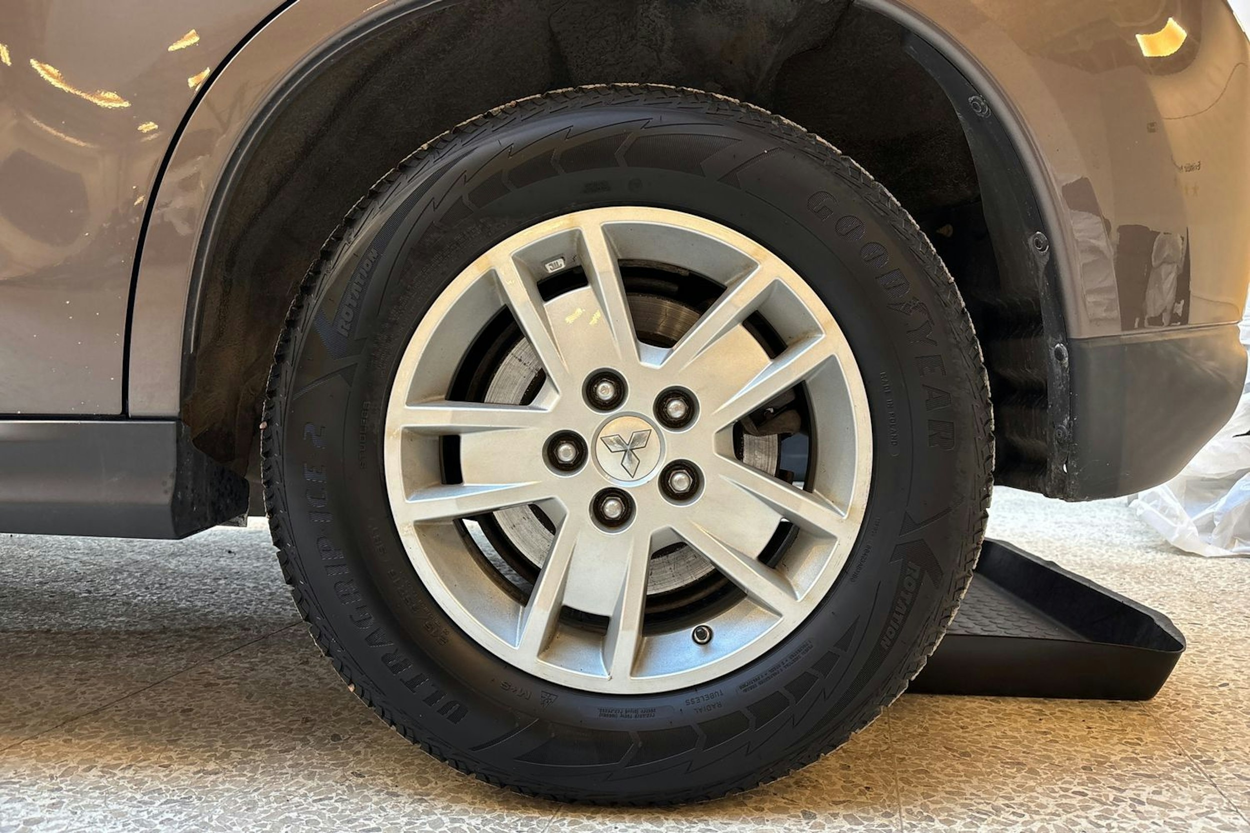 ruskea (beige) Mitsubishi ASX 2015 kuva 10.