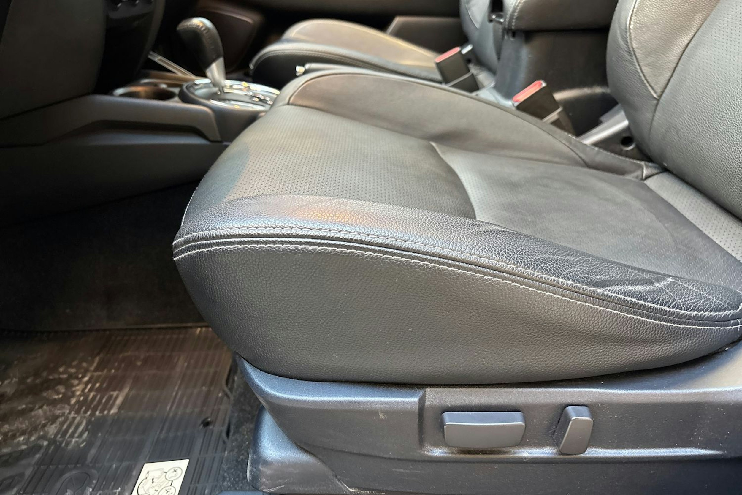 ruskea (beige) Mitsubishi ASX 2015 kuva 13.