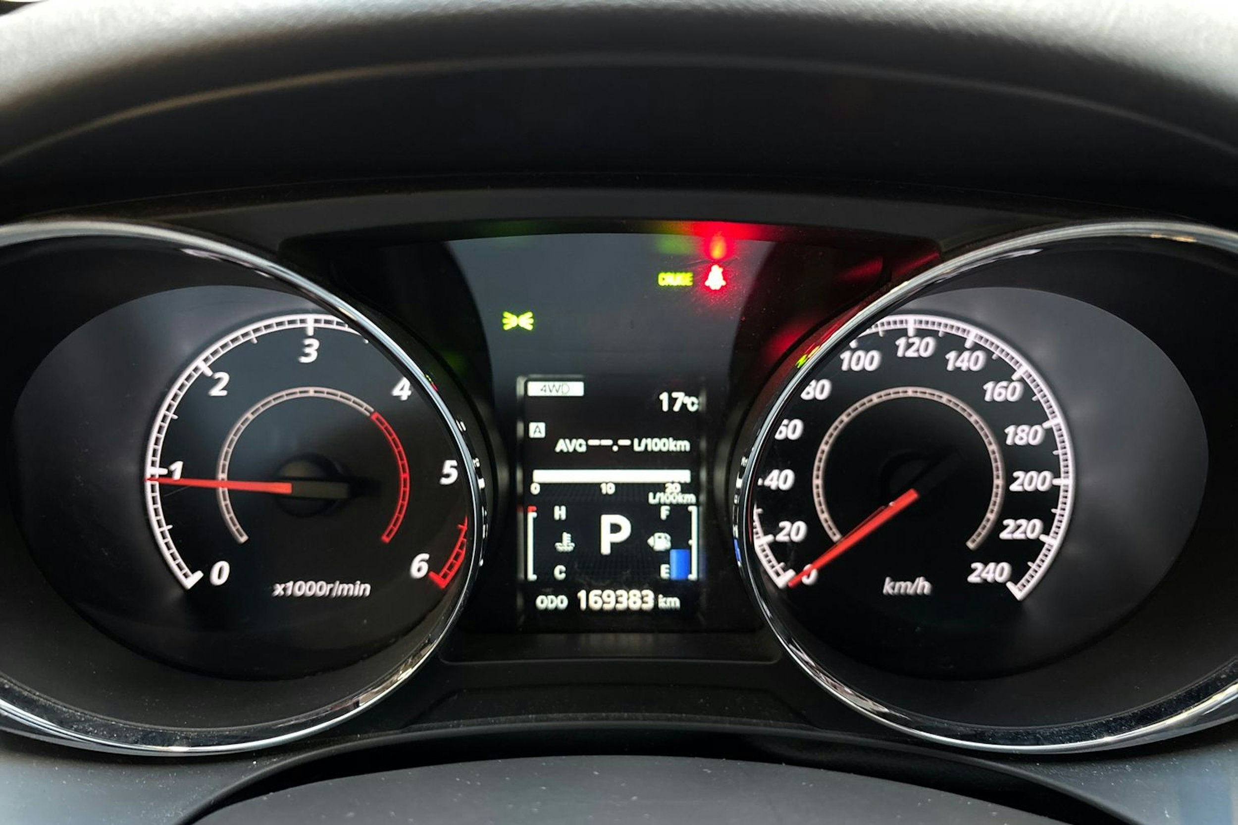 ruskea (beige) Mitsubishi ASX 2015 kuva 15.