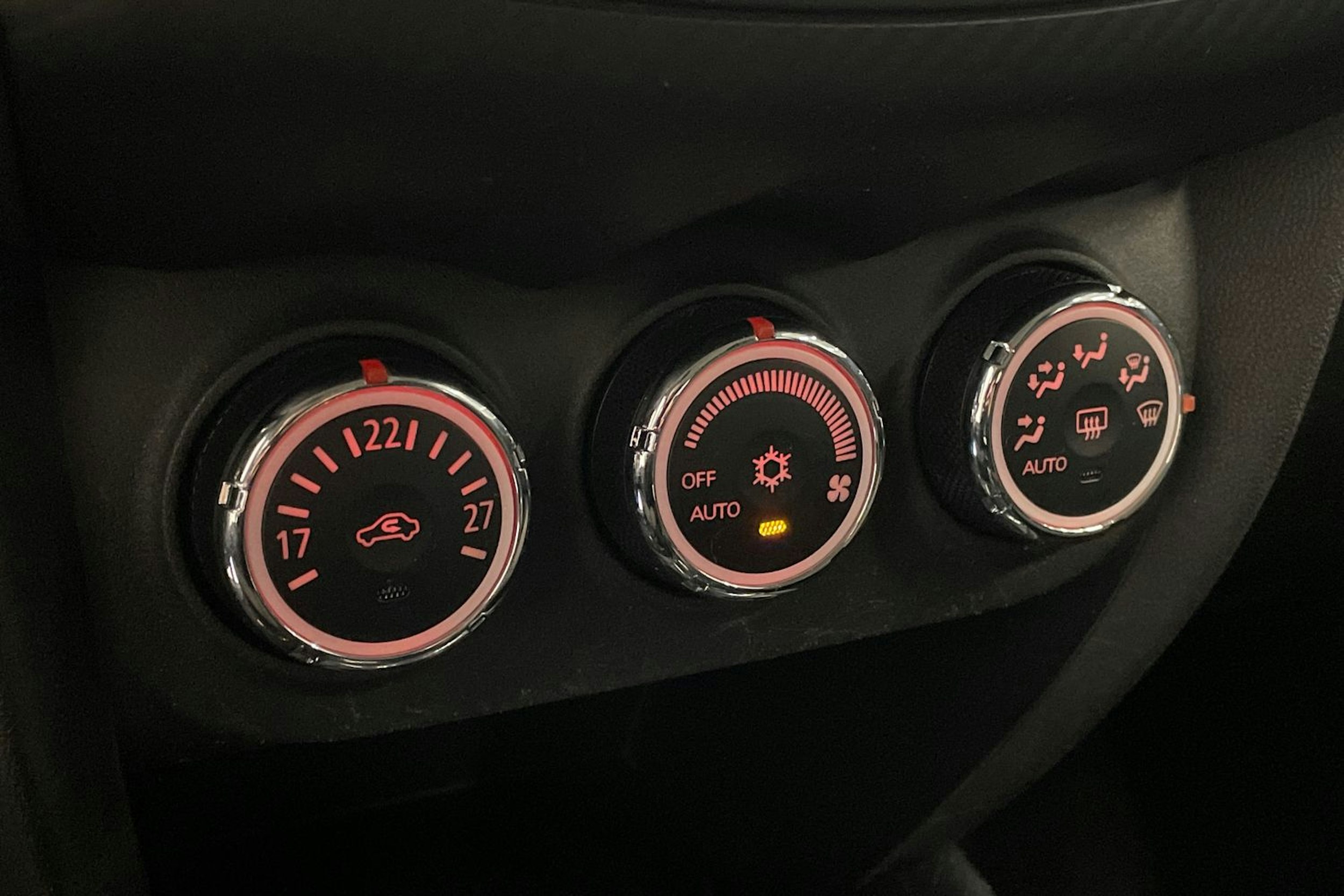 Musta Mitsubishi ASX 2015 kuva 20.