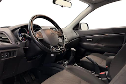 Musta Mitsubishi ASX 2016 kuva 6.