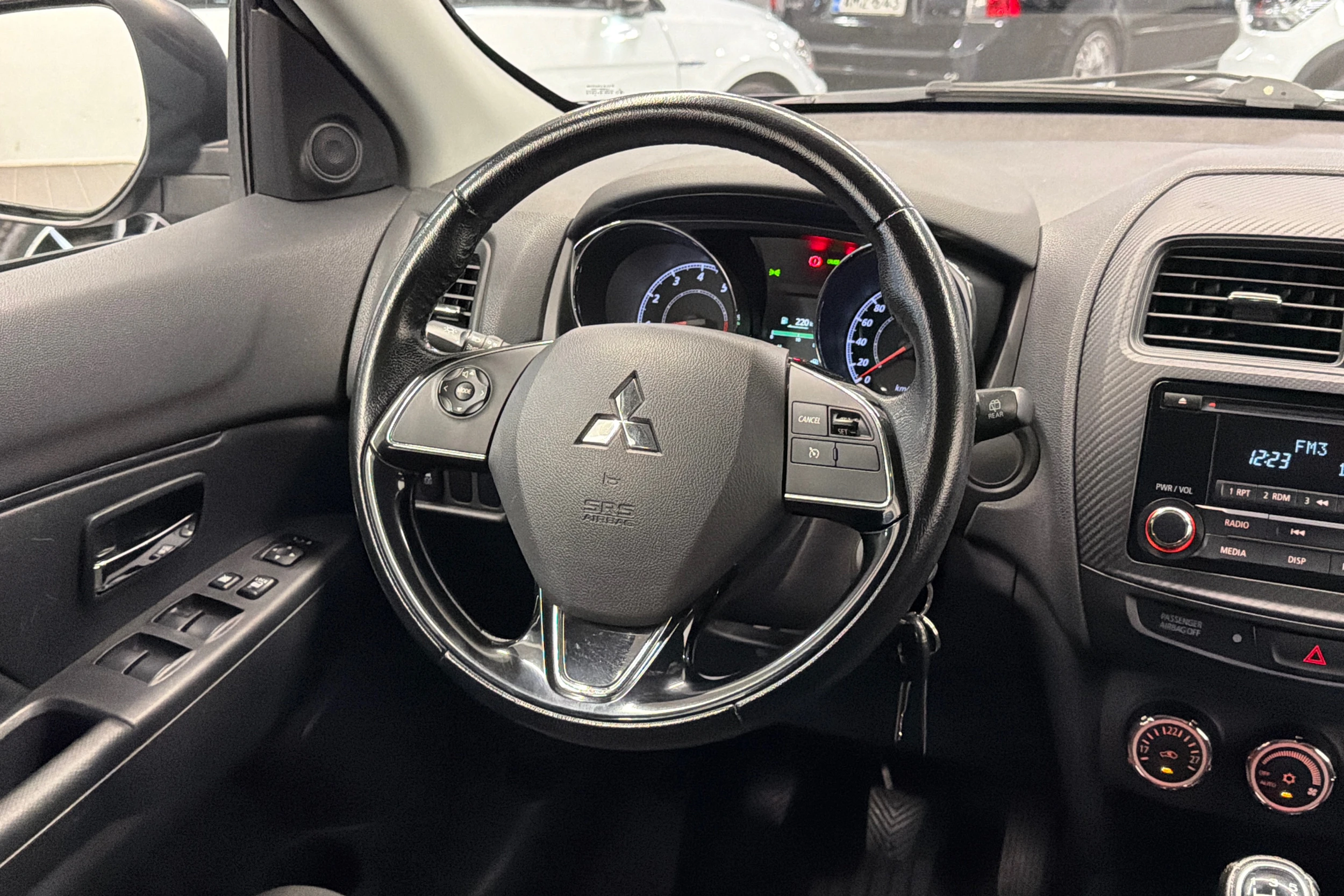Musta Mitsubishi ASX 2016 kuva 13.