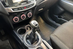 harmaa Mitsubishi ASX 2016 kuva 18.