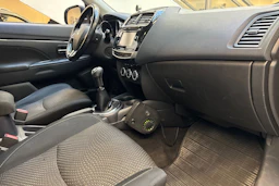 harmaa Mitsubishi ASX 2016 kuva 20.