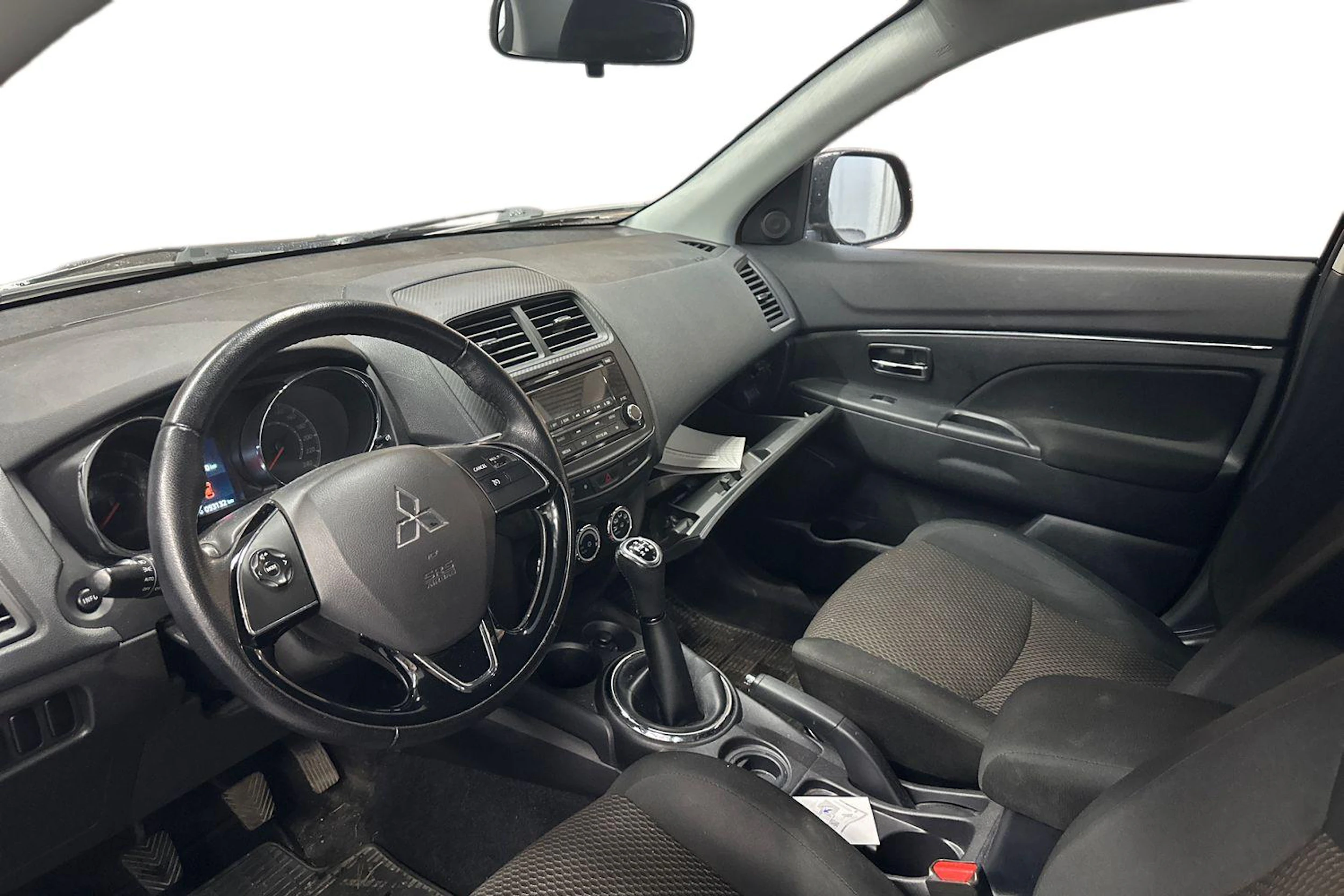 ruskea (beige) Mitsubishi ASX 2016 kuva 3.