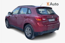 punainen Mitsubishi ASX 2016 kuva 2.
