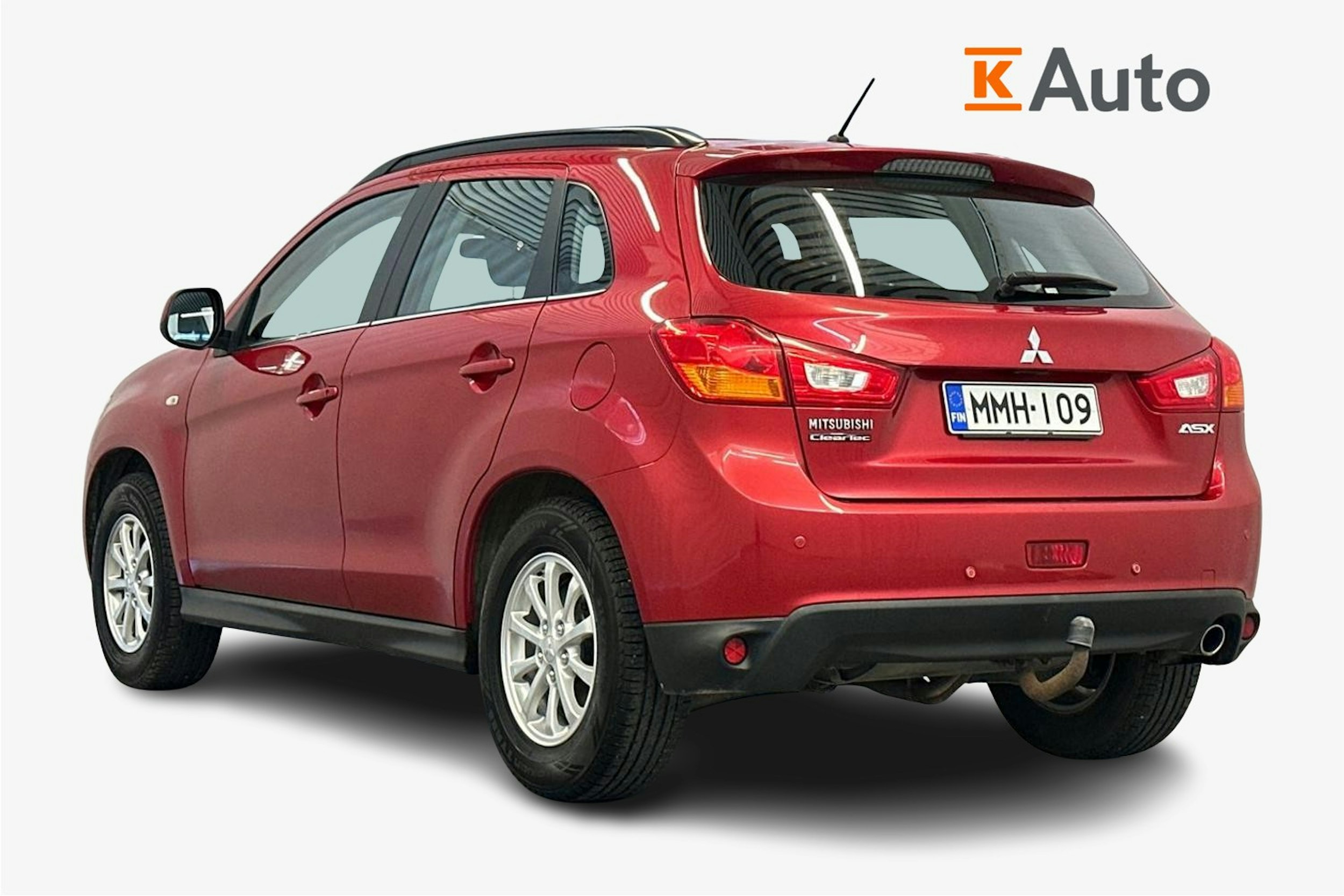 punainen Mitsubishi ASX 2016 kuva 3.