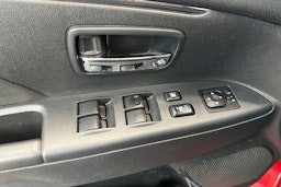 punainen Mitsubishi ASX 2016 kuva 11.