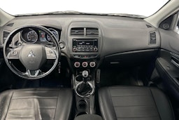 valkoinen Mitsubishi ASX 2017 kuva 9.