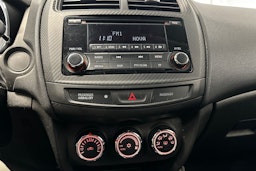 valkoinen Mitsubishi ASX 2017 kuva 17.