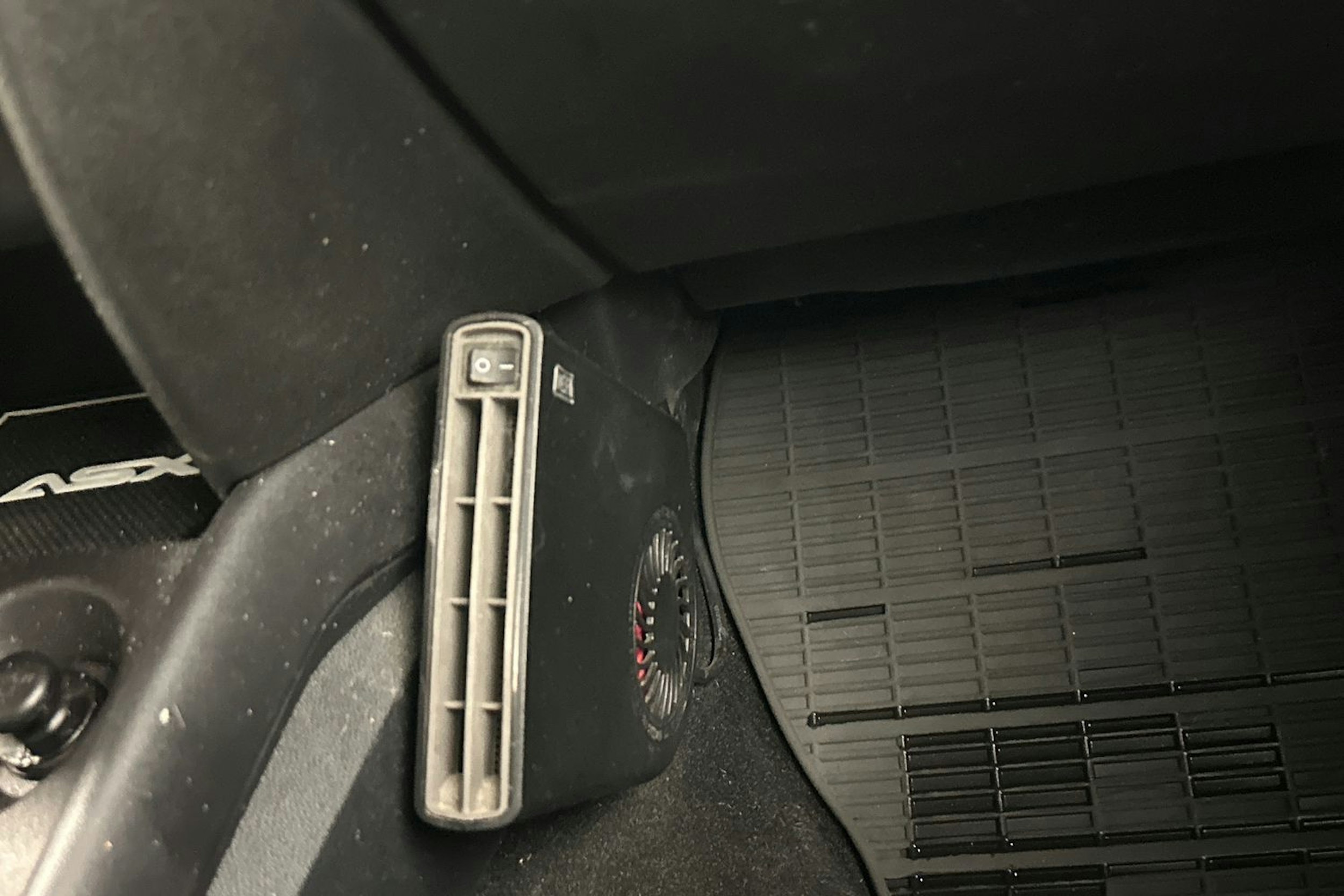 valkoinen Mitsubishi ASX 2017 kuva 20.