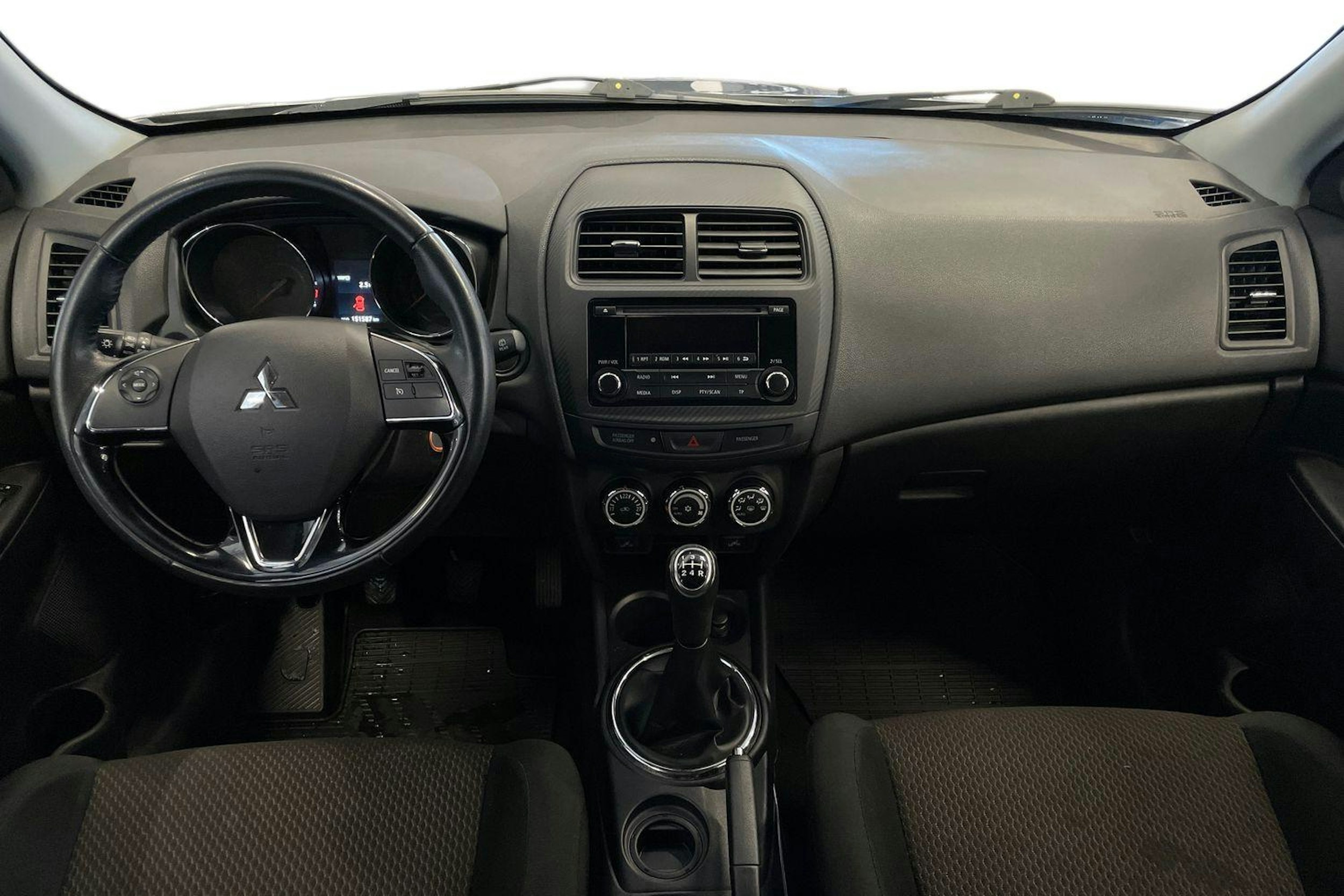 harmaa Mitsubishi ASX 2017 kuva 9.