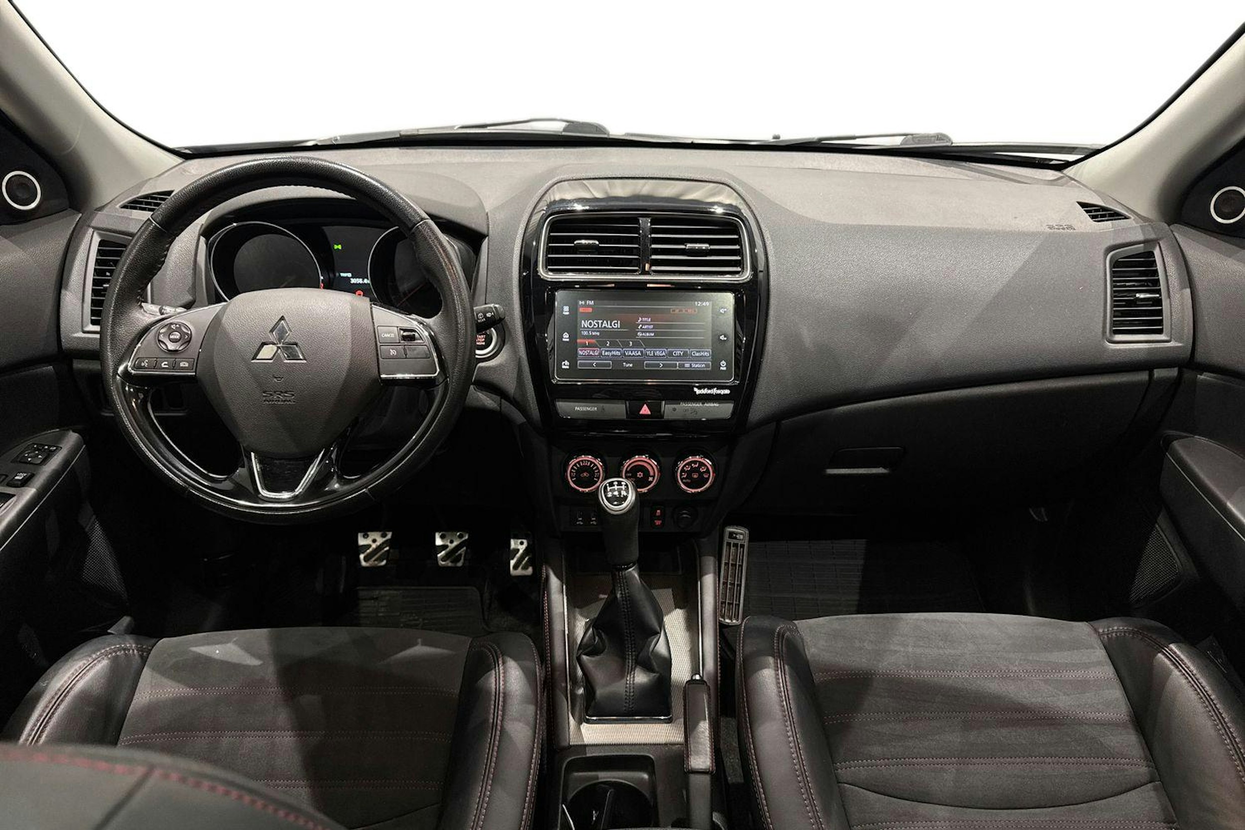 harmaa Mitsubishi ASX 2018 kuva 7.