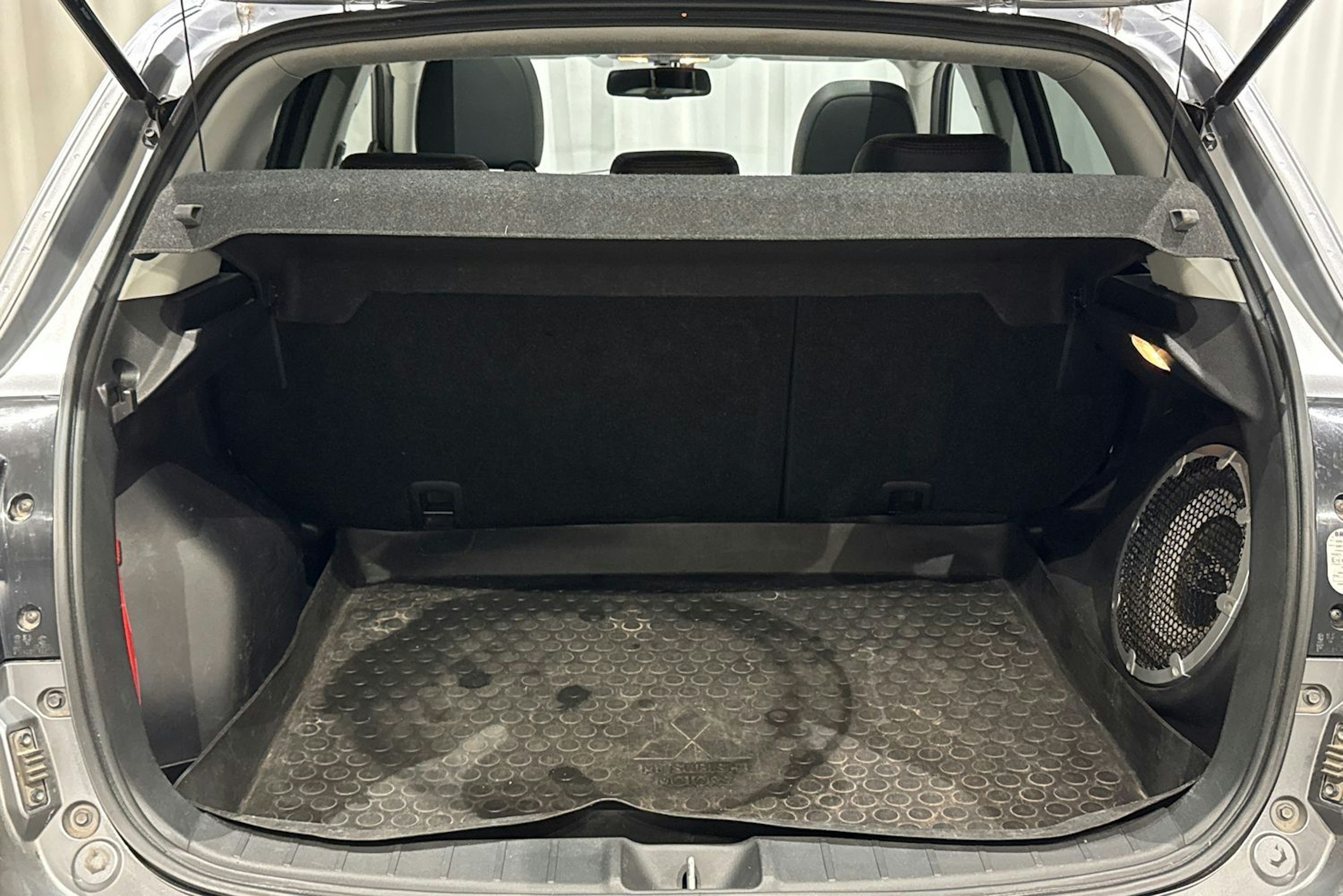 harmaa Mitsubishi ASX 2018 kuva 12.