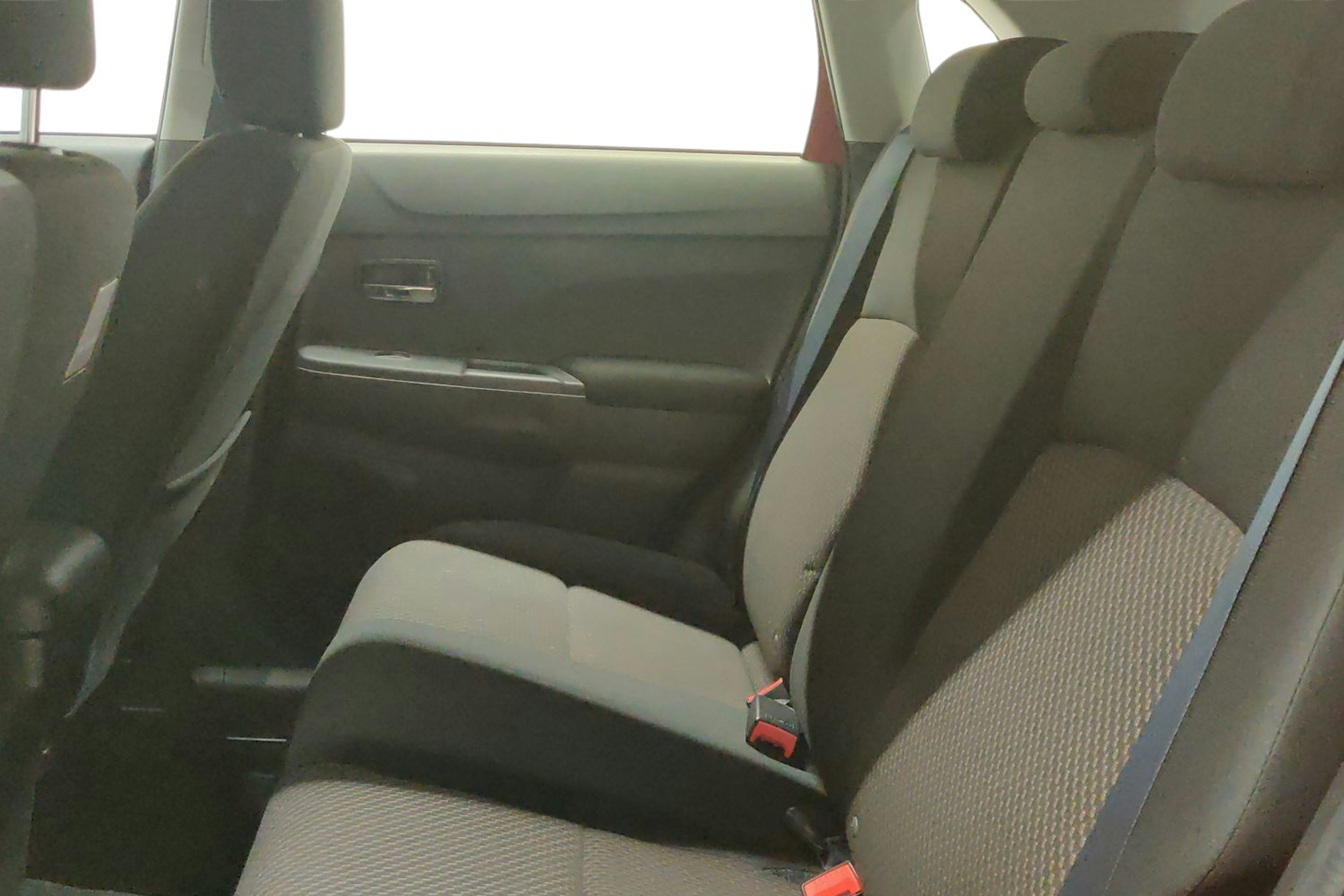punainen Mitsubishi ASX 2018 kuva 10.