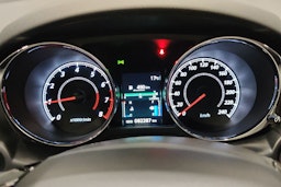 punainen Mitsubishi ASX 2018 kuva 16.