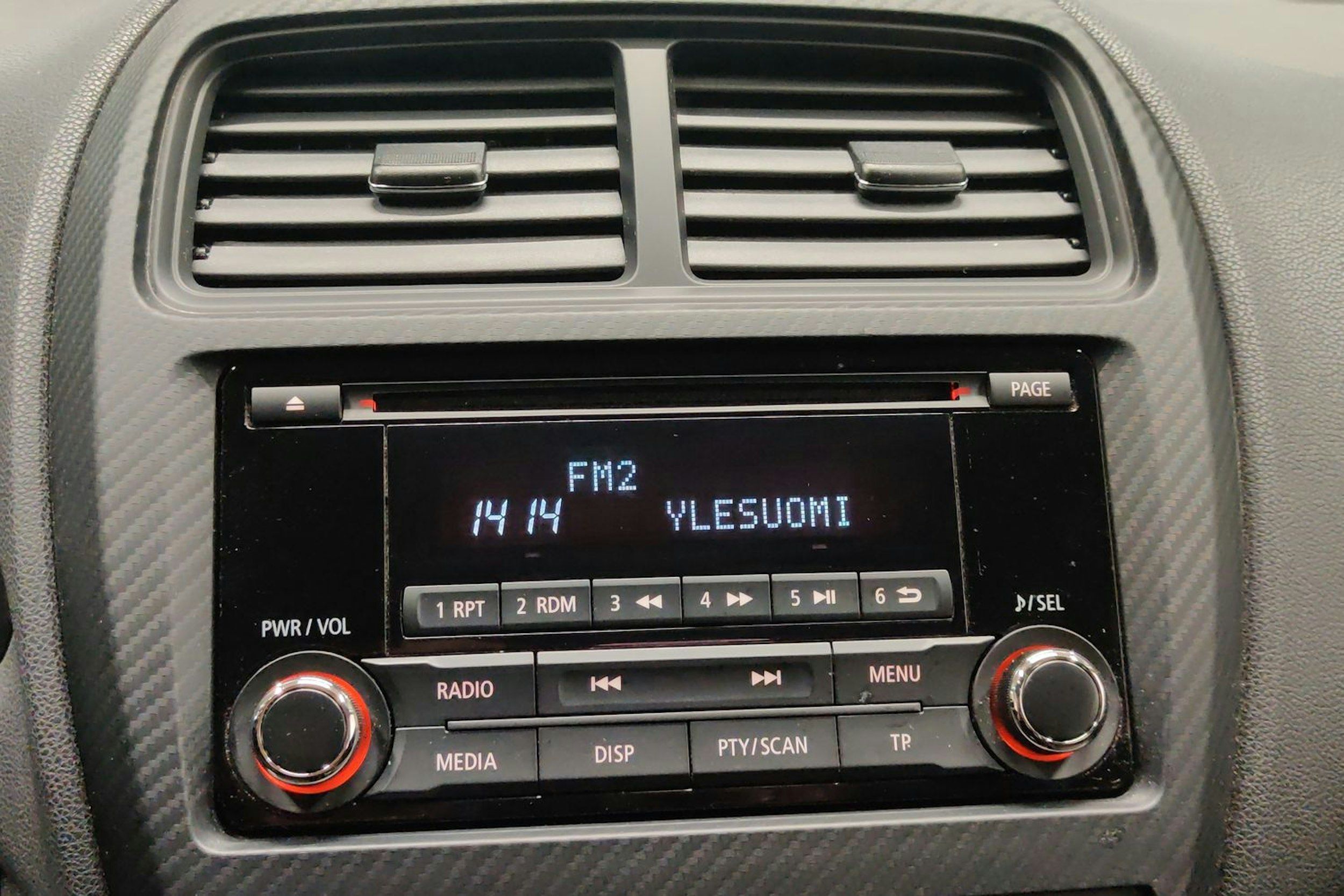 punainen Mitsubishi ASX 2018 kuva 17.