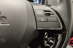punainen Mitsubishi ASX 2018 kuva 20.