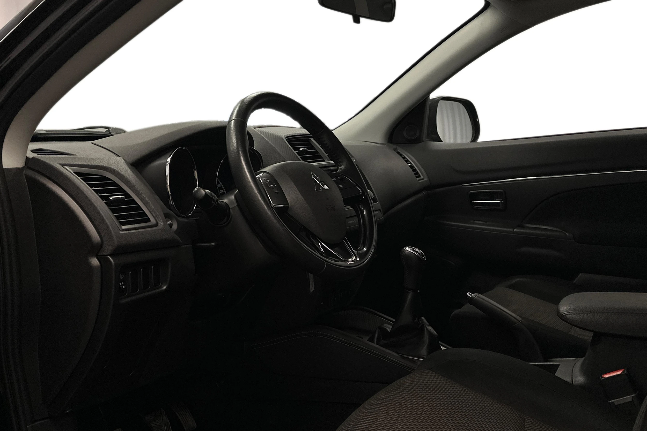 musta Mitsubishi ASX 2018 kuva 6.