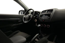 musta Mitsubishi ASX 2018 kuva 7.