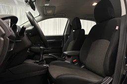 musta Mitsubishi ASX 2018 kuva 16.