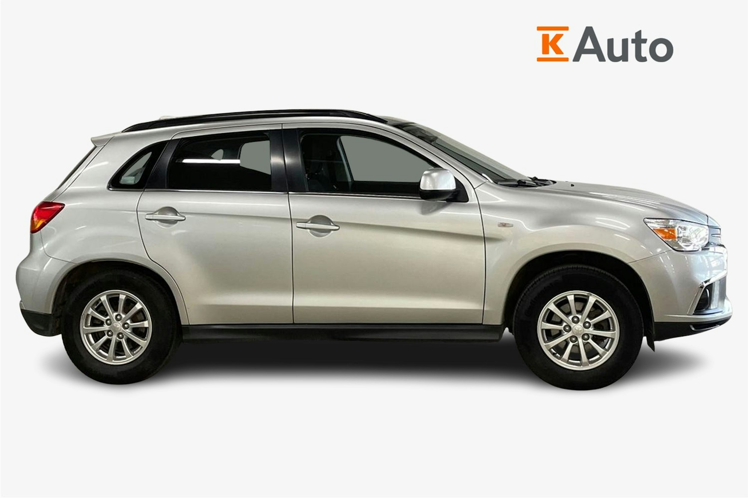 Harmaa Mitsubishi ASX 2018 kuva 6.