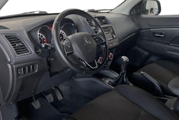 Harmaa Mitsubishi ASX 2018 kuva 7.