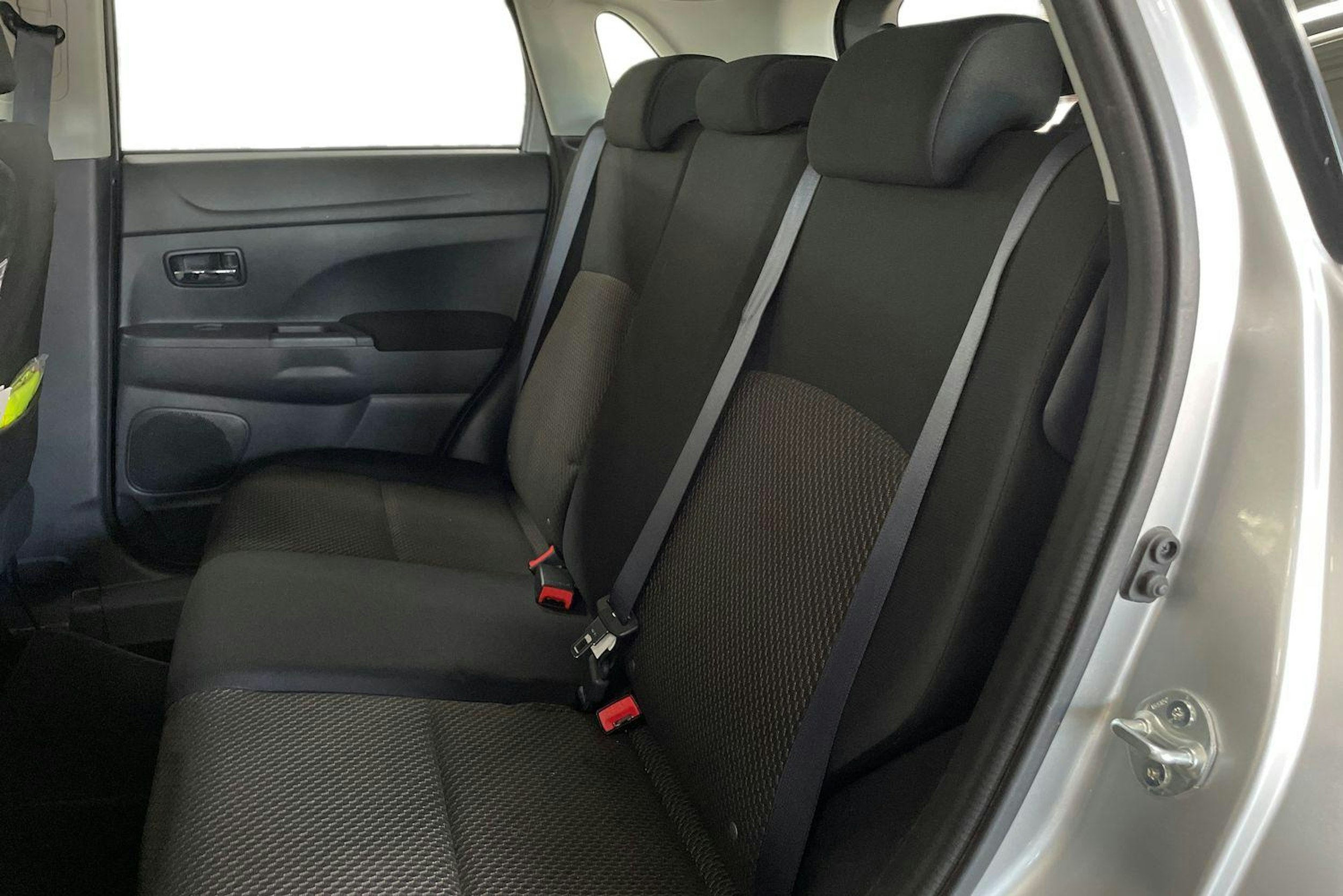 Harmaa Mitsubishi ASX 2018 kuva 10.