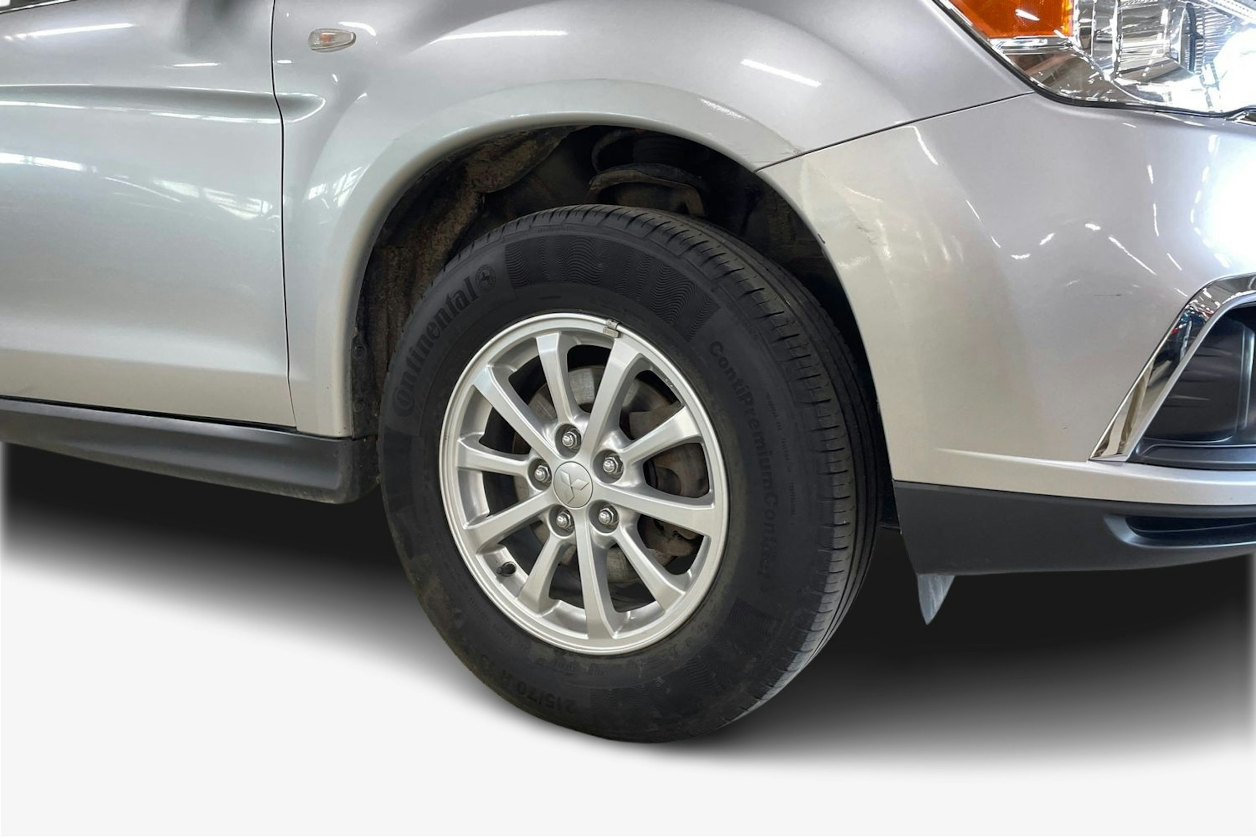 Harmaa Mitsubishi ASX 2018 kuva 11.